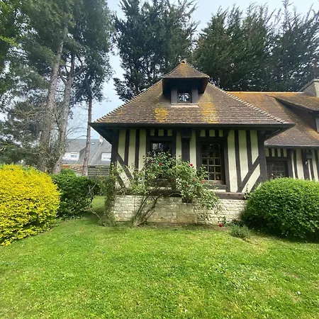 Chant Des Mouettes Maison Renovee Spacieuse Tout Confort Grand Jardin Terrasse Parking 8 Personnes 4 Sdb 5 Wc A 10 Mn A Pied De La Mer Port En Bessin Tous Commerces Restaurants Proche Omaha Beach Exterior foto