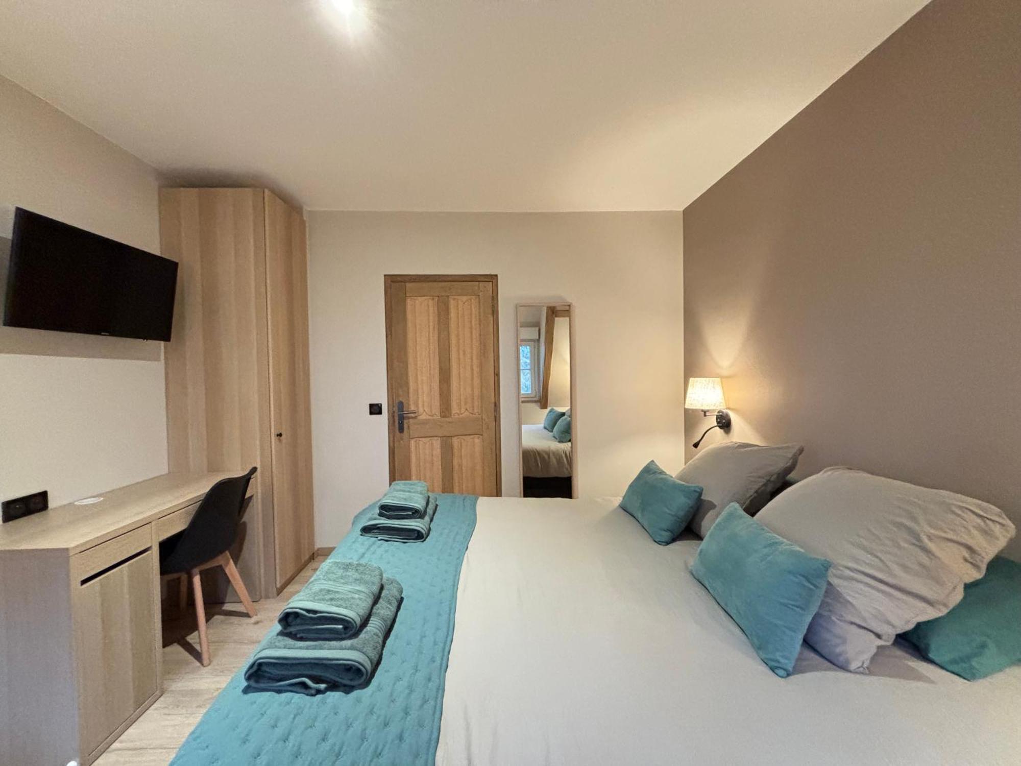 Chant Des Mouettes Maison Renovee Spacieuse Confort Grand Jardin Terrasse Parking 8 Personnes 4 Sdb 5 Wc A 10 Mn A Pied De La En Bessin Tous Commerces Restaurants Proche Omaha *