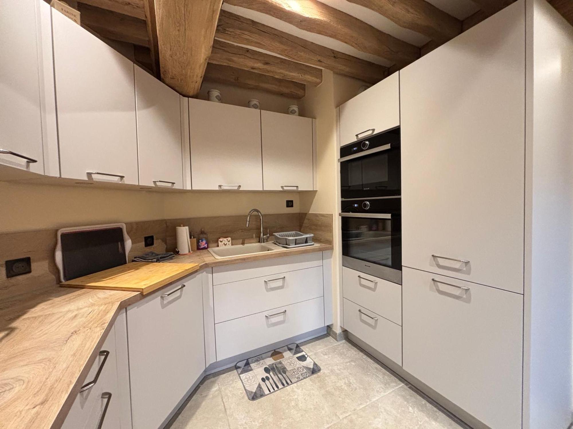 Chant Des Mouettes Maison Renovee Spacieuse Confort Grand Jardin Terrasse Parking 8 Personnes 4 Sdb 5 Wc A 10 Mn A Pied De La En Bessin Tous Commerces Restaurants Proche Omaha Holiday home *